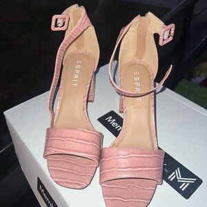 Esprit Blush Croc-Embossed Heels